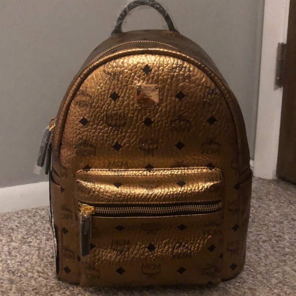 MCM Holiday Edition Visetos Med backpack in Gold